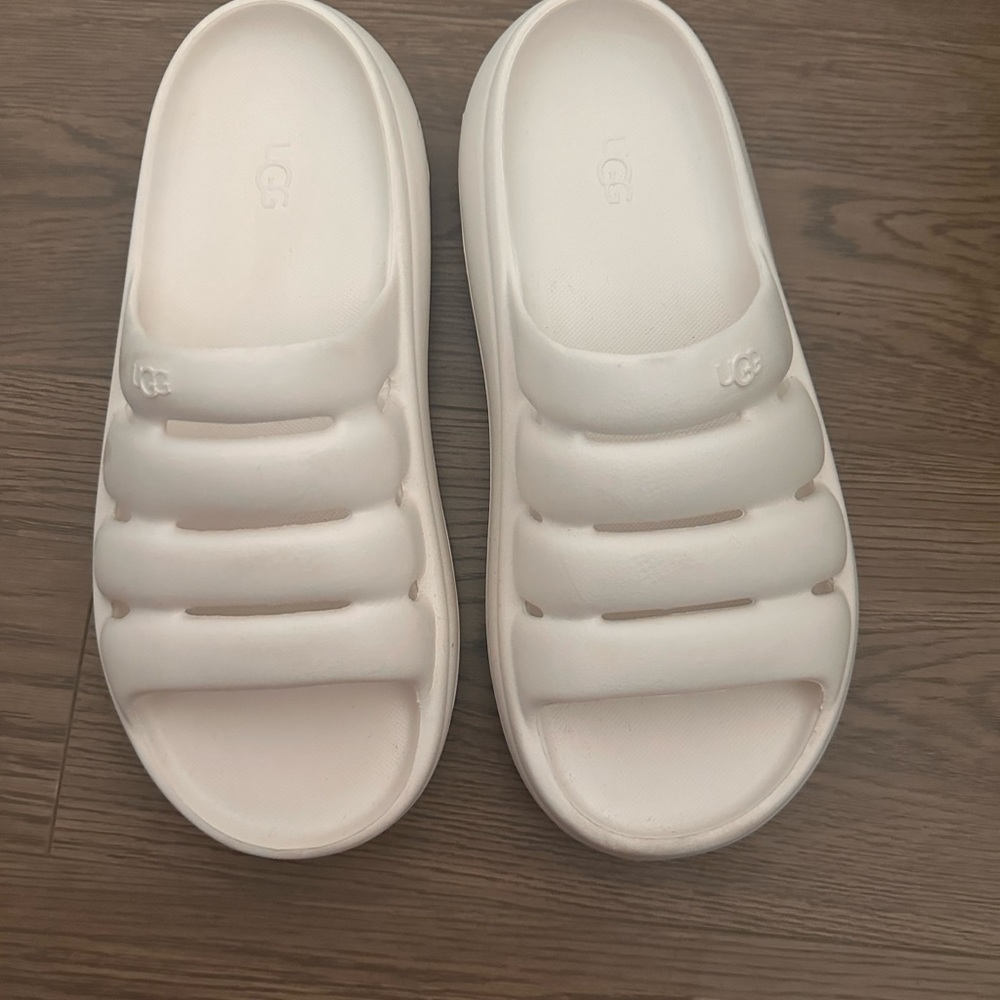 Ugg Slides